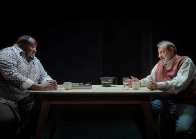 Άσπρο Μαύρο